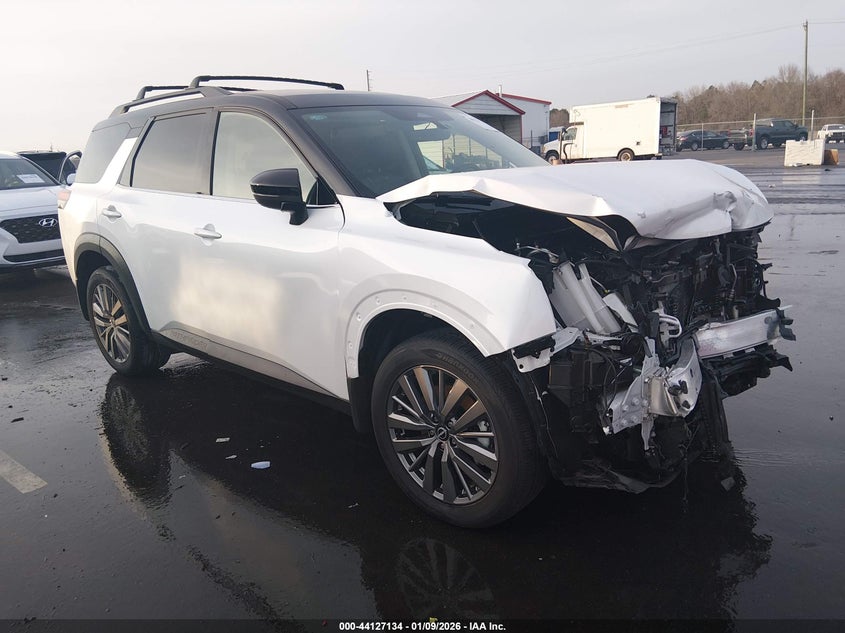 2025 Nissan Pathfinder Sl 4Wd