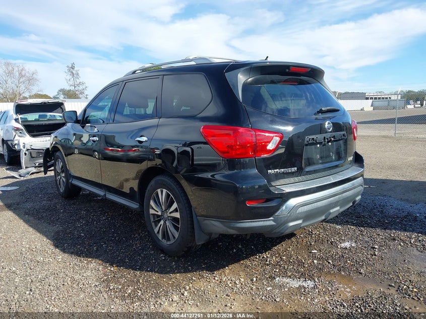 2018 Nissan Pathfinder S