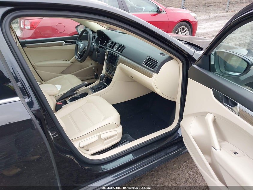 2017 Volkswagen Passat 1.8T Se