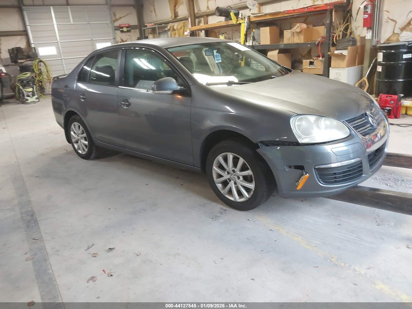 2010 VOLKSWAGEN JETTA LIMITED