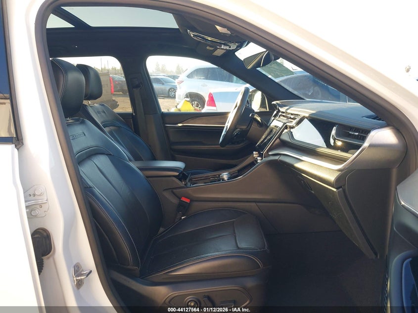 2022 Jeep Grand Cherokee Overland