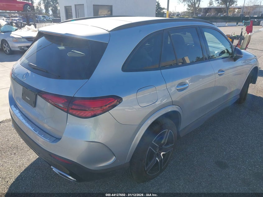 2025 Mercedes-Benz Glc 300