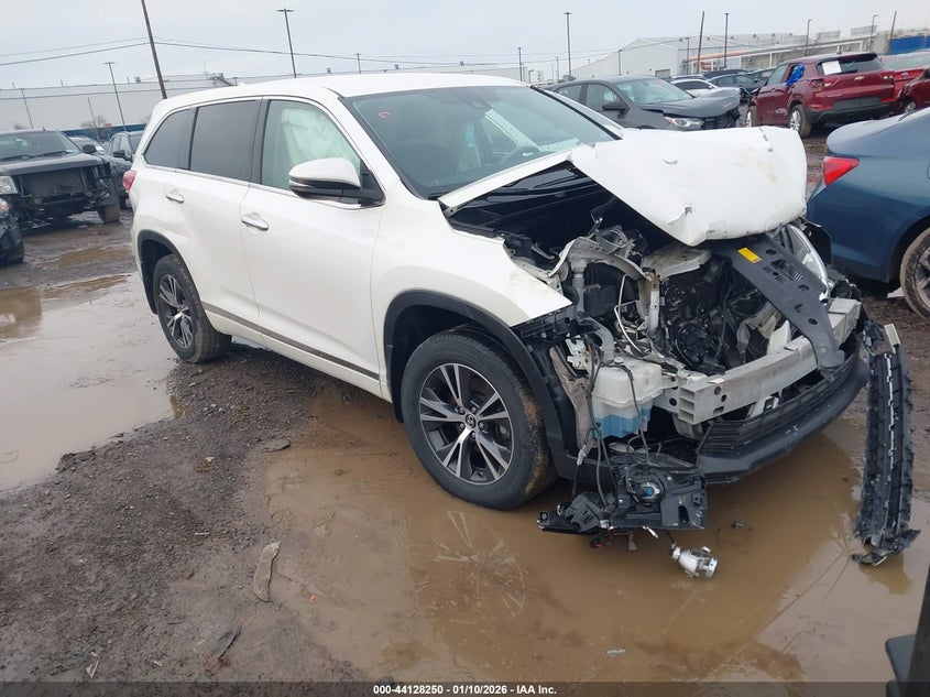 5TDBZRFH6HS462927 2017 Toyota Highlander Le/Le Plus auction photo 1