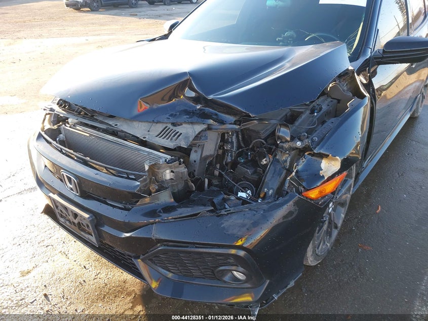 VIN SHHFK7H44JU424724 2018 HONDA CIVIC SPORT