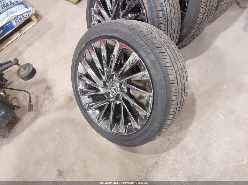 2025 OTHER ES SEDAN | 208705 | Bid Export