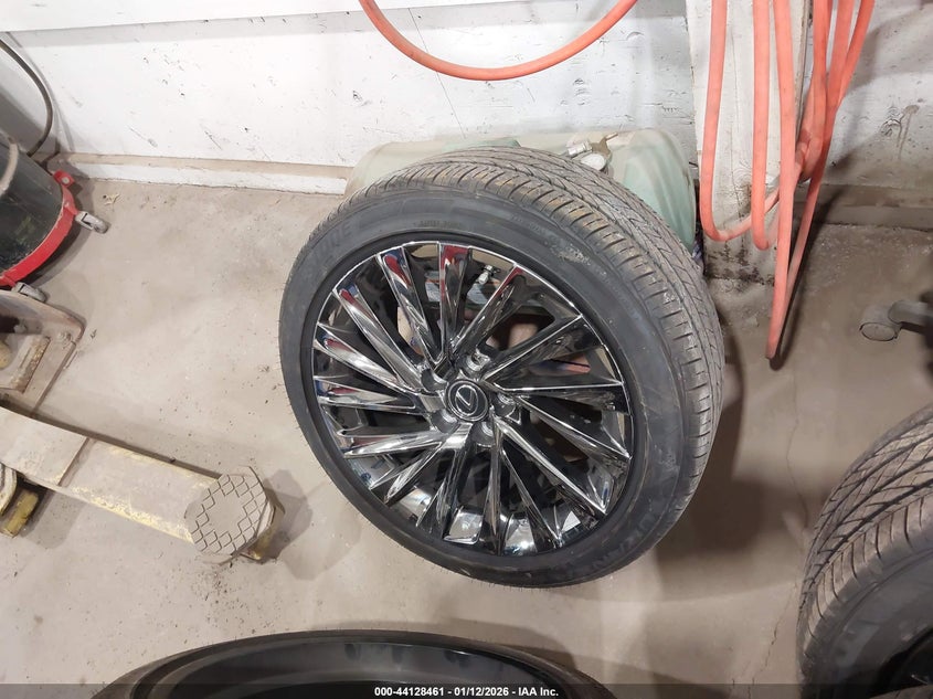 2025 OTHER ES SEDAN | 208705 | Bid Export