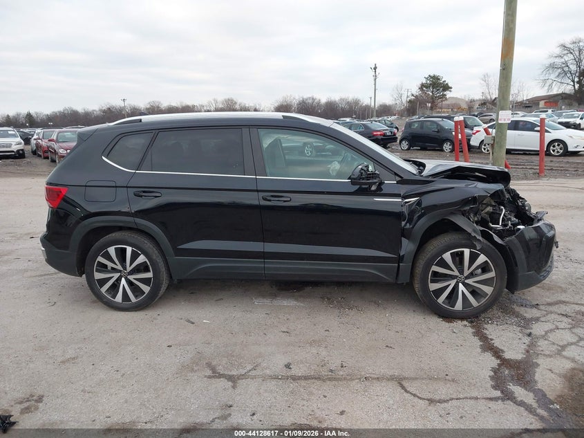 2022 Volkswagen Taos 1.5T Se VIN: 3VVWX7B25NM055000 Lot: 44128617