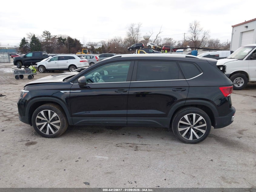 2022 Volkswagen Taos 1.5T Se VIN: 3VVWX7B25NM055000 Lot: 44128617