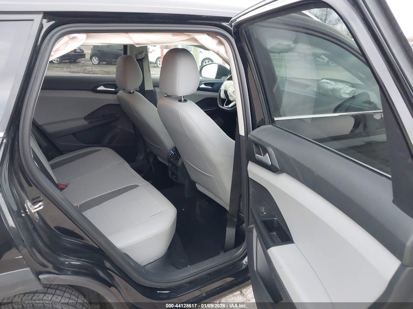 2022 Volkswagen Taos 1.5T Se VIN: 3VVWX7B25NM055000 Lot: 44128617