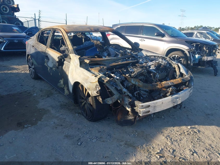 2020 Nissan Altima Sr