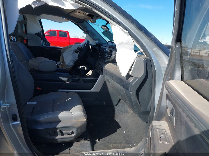 2023 Toyota Tundra Crewmax Sr/Crewmax Sr5