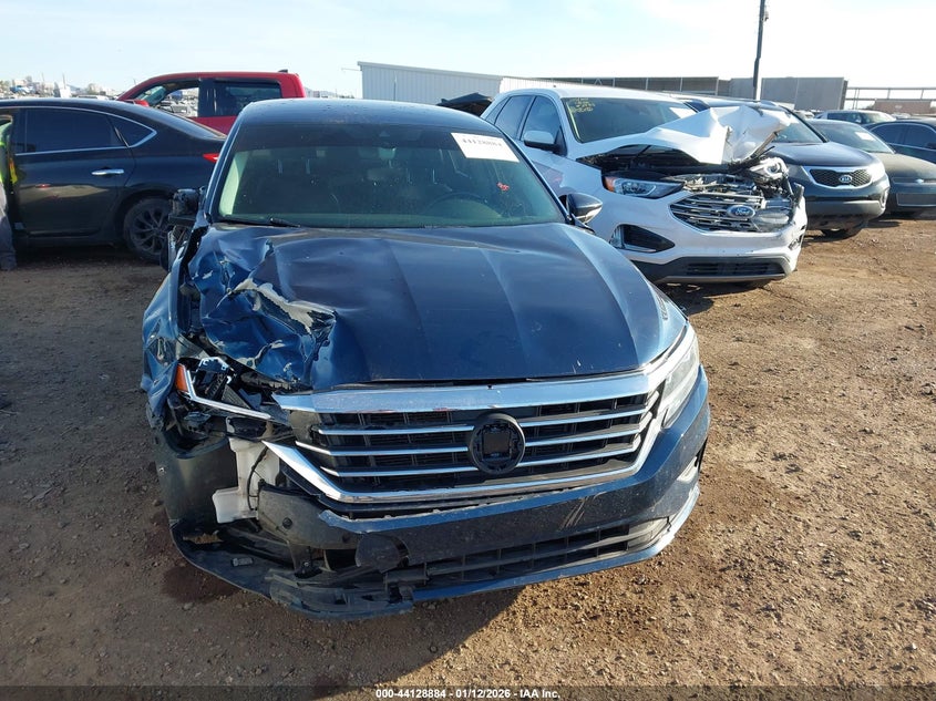 VIN 1VWSA7A3XLC014236 2020 VOLKSWAGEN PASSAT 2.0T SE