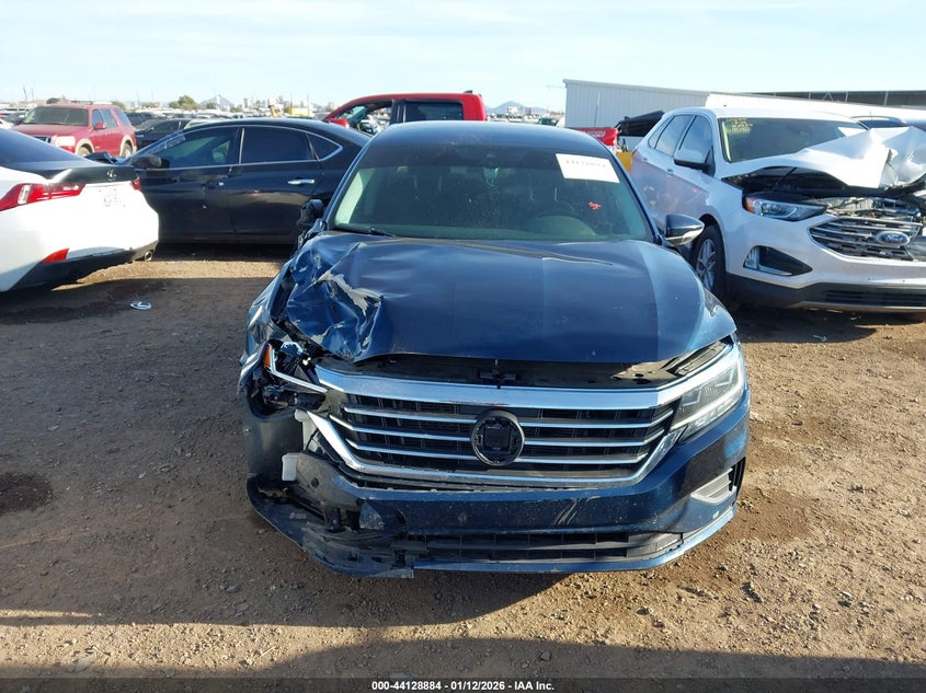 VIN 1VWSA7A3XLC014236 2020 VOLKSWAGEN PASSAT 2.0T SE