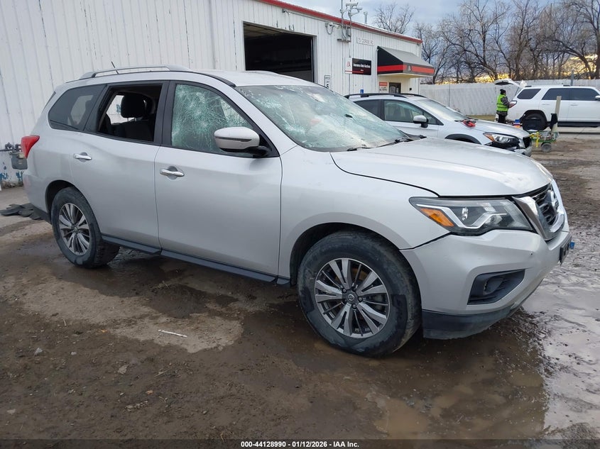 2018 Nissan Pathfinder Sv
