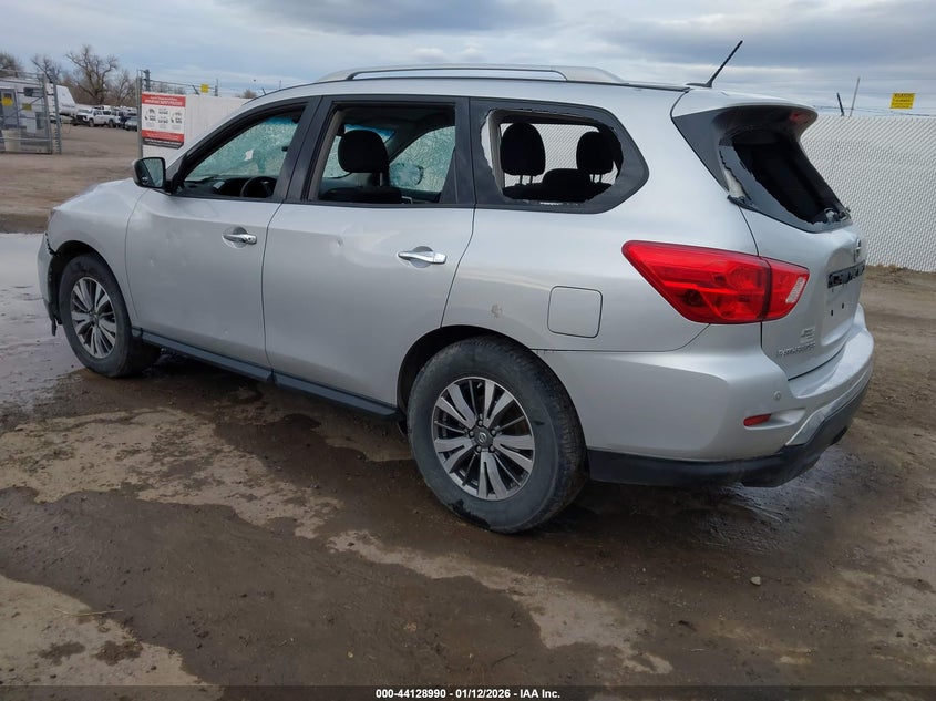2018 Nissan Pathfinder Sv