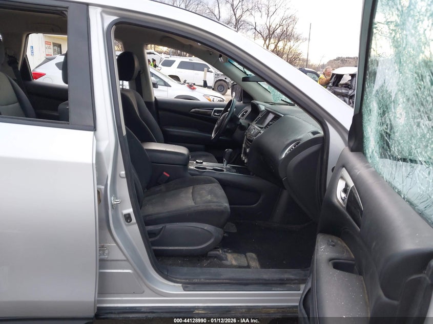 2018 Nissan Pathfinder Sv