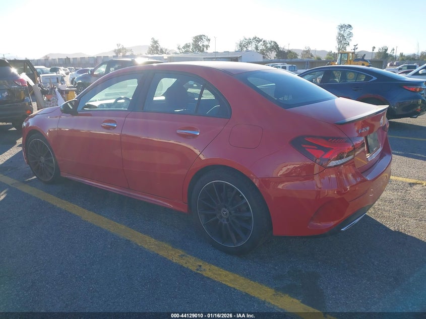 2019 Mercedes-Benz A 220
