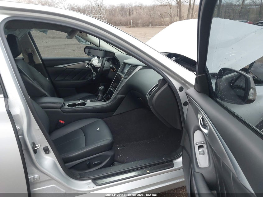 2016 Infiniti Q50 2.0T Base/2.0T Premium