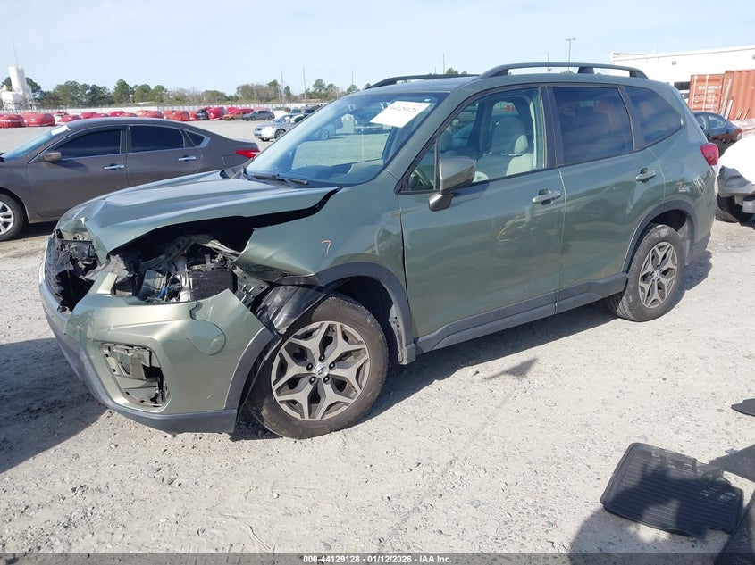 2020 Subaru Forester Premium JF2SKAJC7LH443772 photo 1