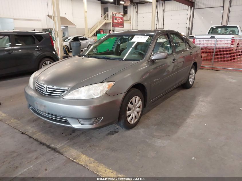 2005 Toyota Camry Le