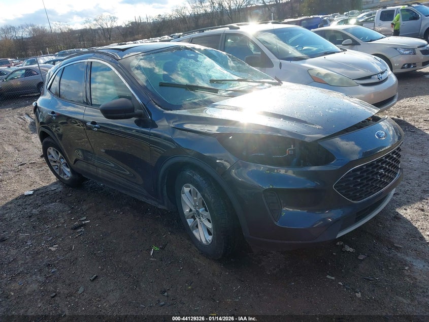 2022 Ford Escape Se