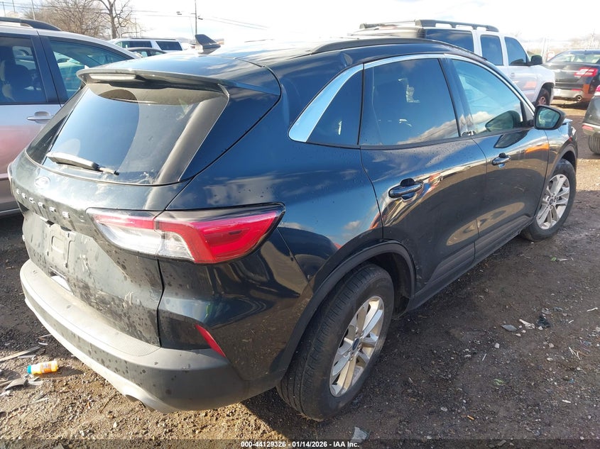 2022 Ford Escape Se
