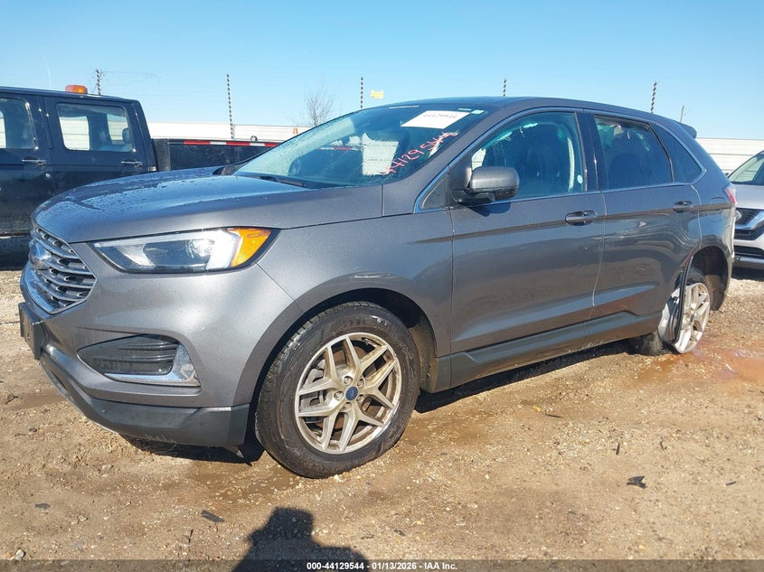 2022 Ford Edge Sel