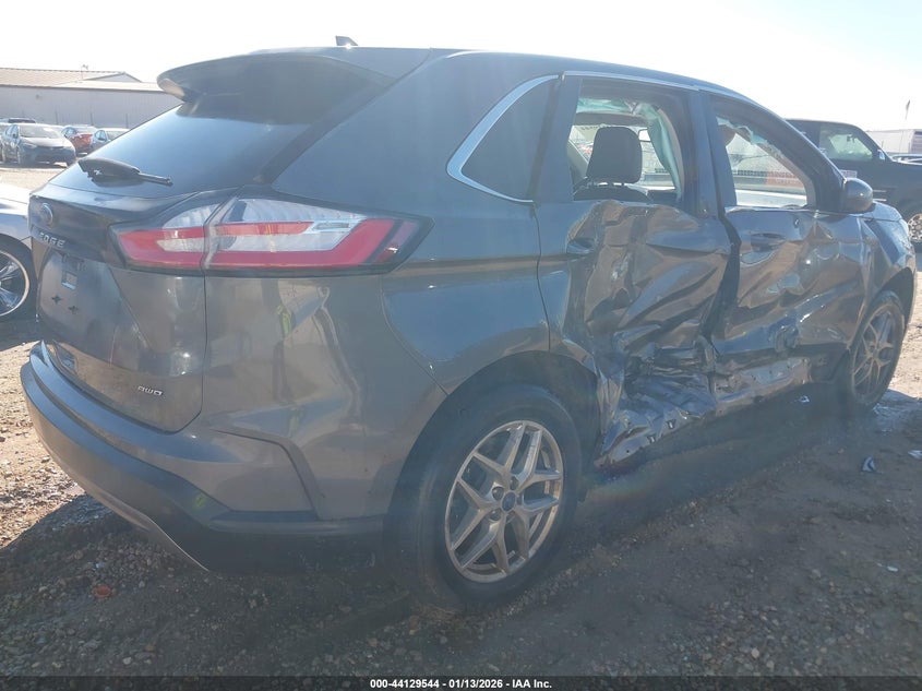 2022 Ford Edge Sel
