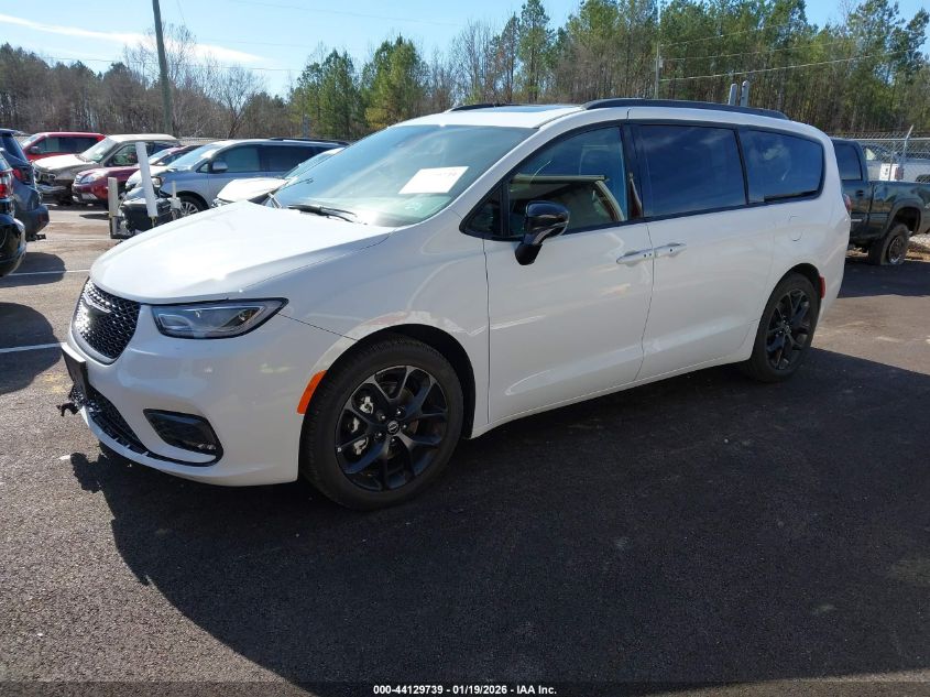 2026 Chrysler Pacifica - 2C4RC1GG8TR161942