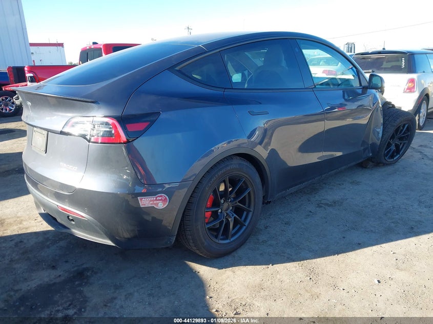 2022 Tesla Model Y Performance Dual Motor All-Wheel Drive