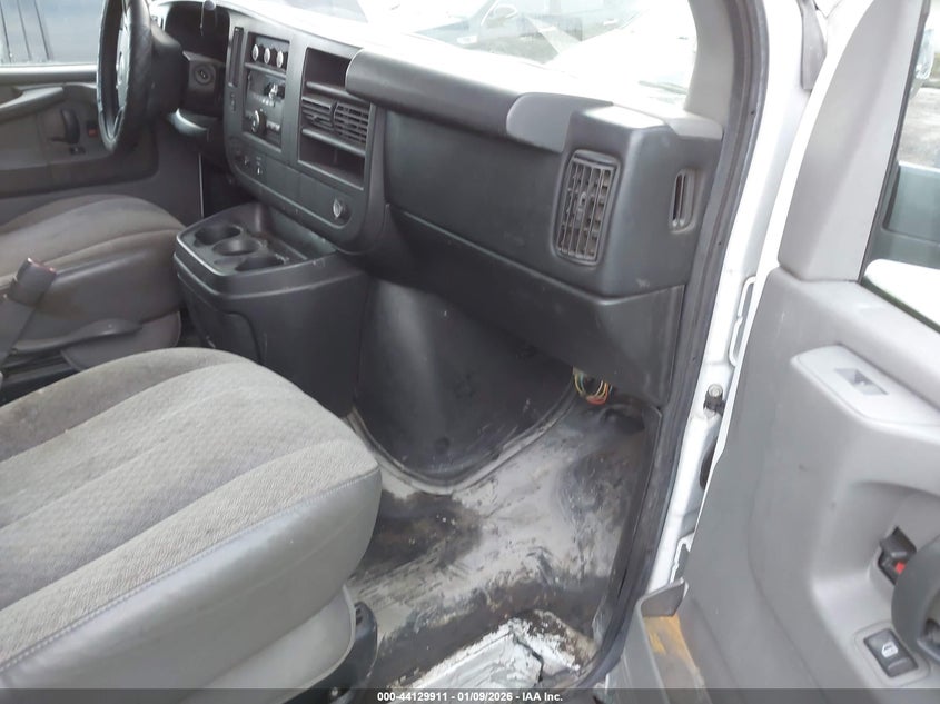 2014 GMC Savana 2500 Work Van