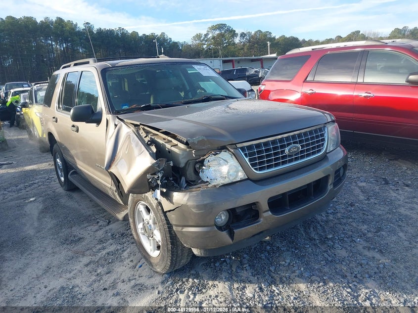 2004 Ford Explorer Xlt