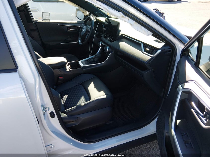 2025 Toyota Rav4 Hybrid Xse