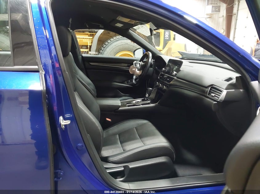 2020 HONDA ACCORD SPORT — Photo 5