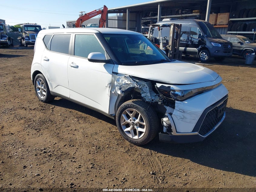 2023 KIA SOUL S