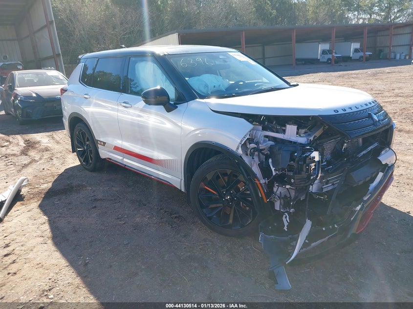 2024 MITSUBISHI OUTLANDER White VIN: JA4J4VA81RZ070295