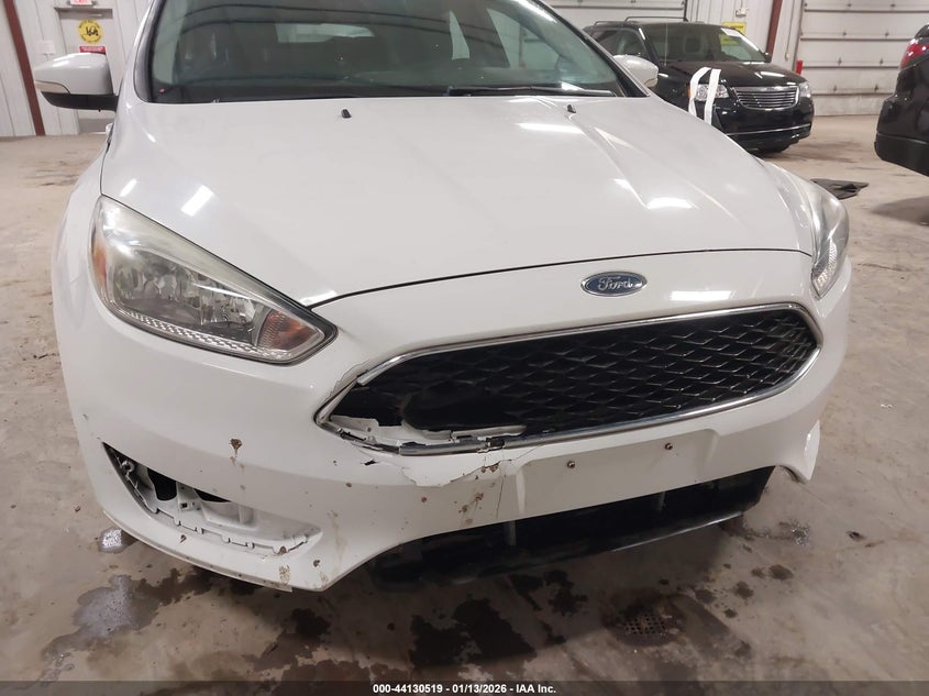 2015 Ford Focus Se VIN: 1FADP3K28FL289039 Lot: 44130519