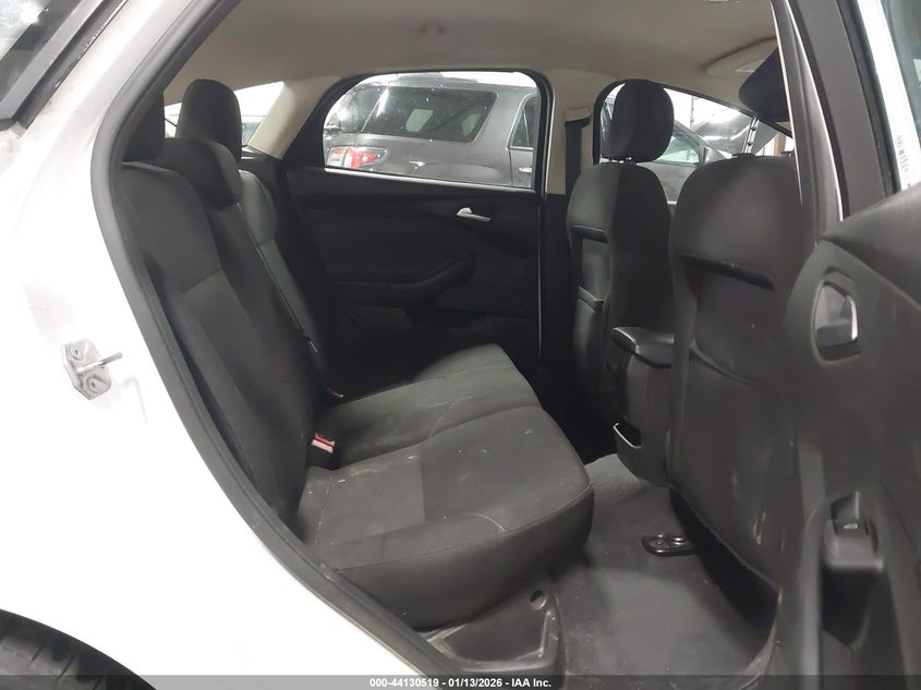 2015 Ford Focus Se VIN: 1FADP3K28FL289039 Lot: 44130519