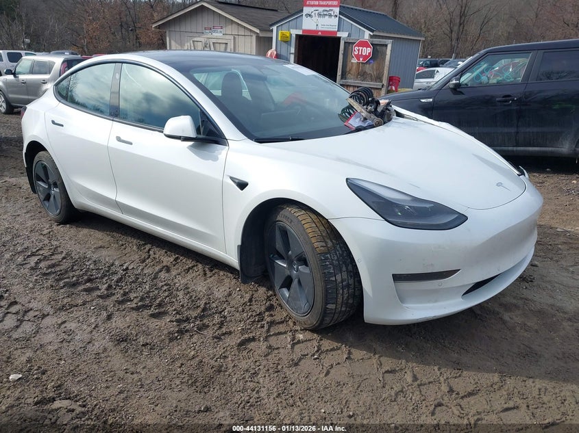 2021 Tesla Model 3 Standard Range Plus Rear-Wheel Drive