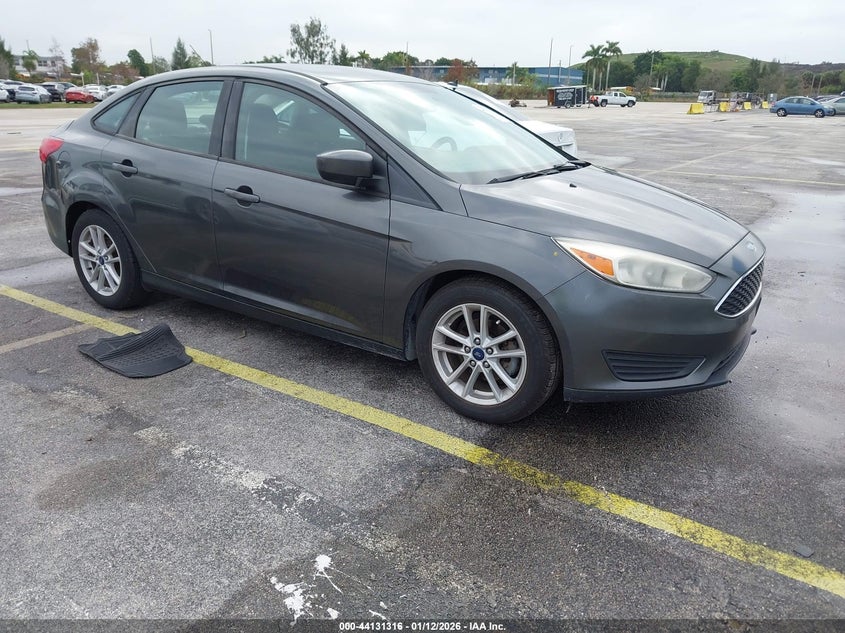 Vin: 1fadp3fe3jl209420, lot: 44627246, ford focus se 2018 img_1