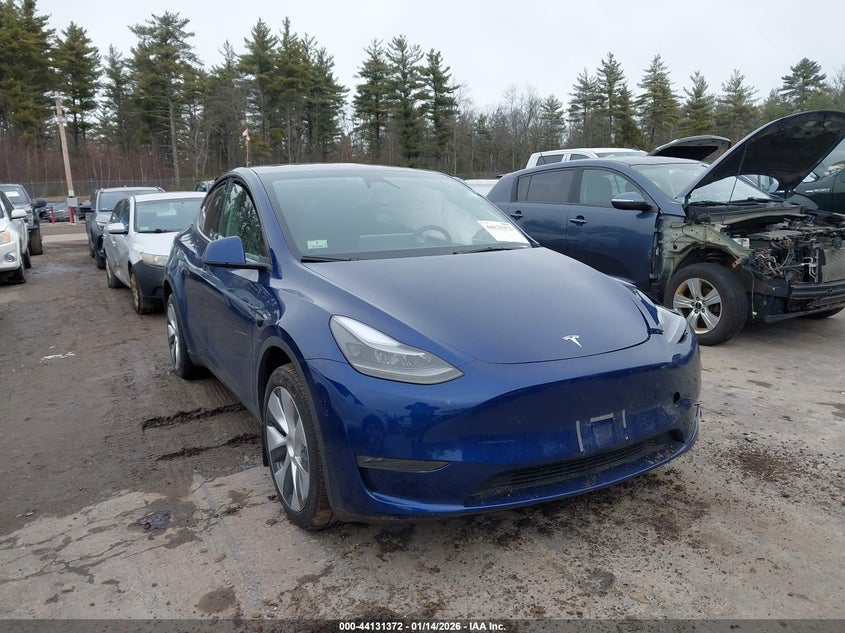 2024 Tesla Model Y Long Range Dual Motor All-Wheel Drive
