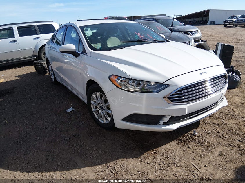Vin: 3fa6p0g7xjr257716, lot: 44627366, ford fusion s 2018 img_1