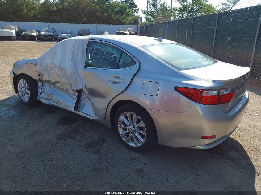 2013 LEXUS ES 300H auction photo 3