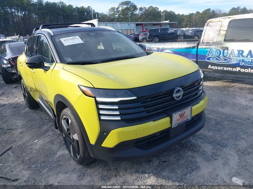 2025 Nissan Kicks Sr Fwd