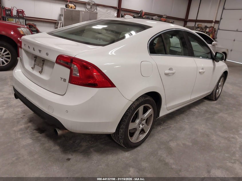 2013 Volvo S60 T5/T5 Platinum/T5 Premier/T5 Premier Plus