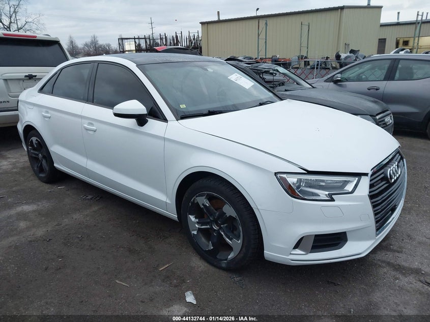 WAUB8GFF0J1044143 AUDI A3 Photo 1