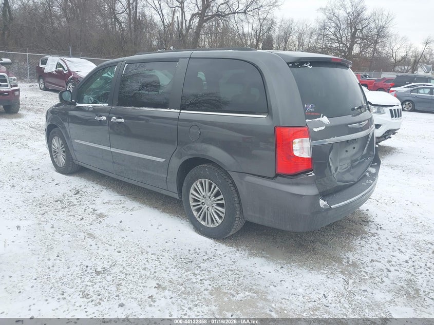2016 Chrysler Town & Country Touring-L Anniversary Edition