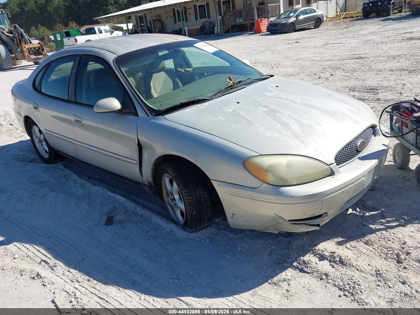 2004 Ford Taurus Se