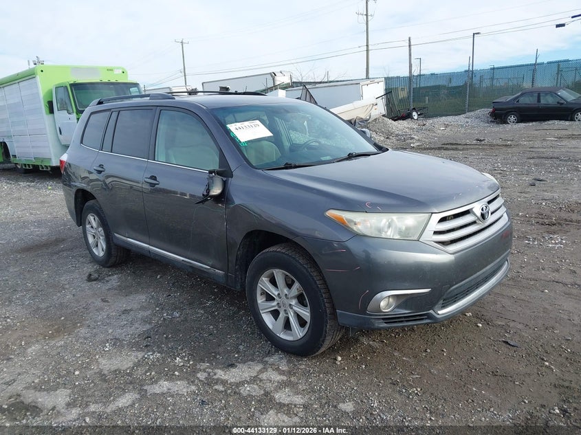 5TDBK3EH7BS078486 2011 Toyota Highlander Base V6 auction photo 1