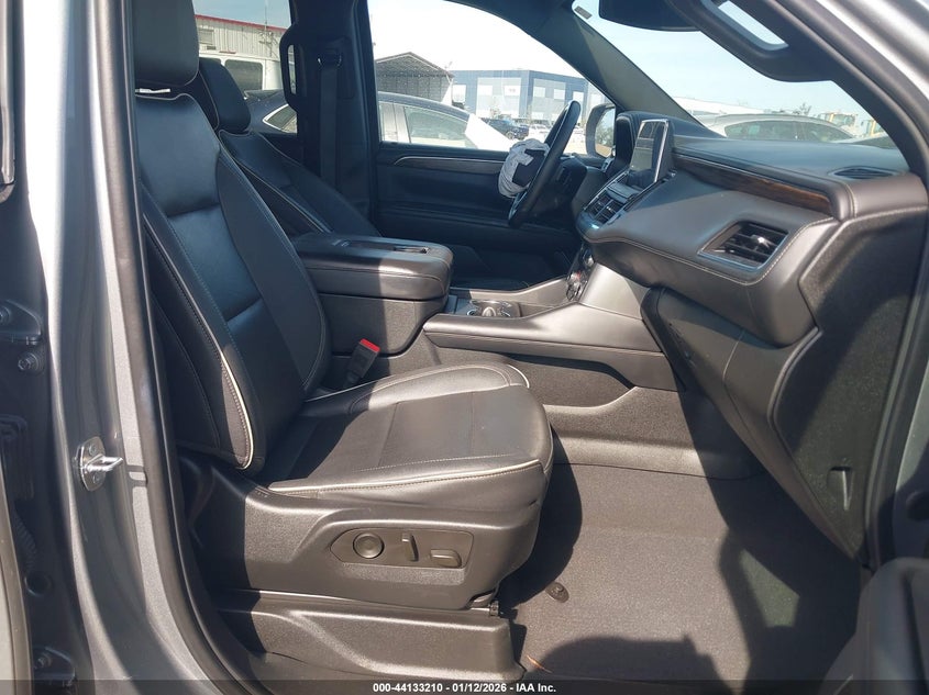 2023 Chevrolet Suburban 4Wd Premier